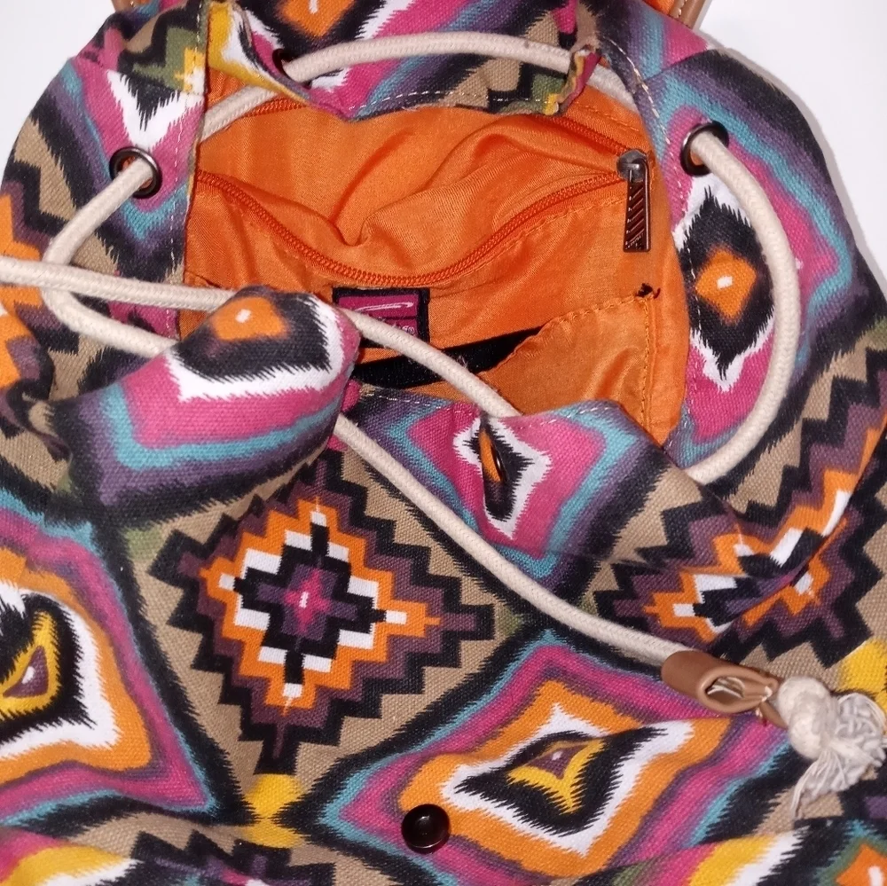 Skechers Aztec Print Canvas Cinch Hobo Backpack 73901 lined drawstring closure